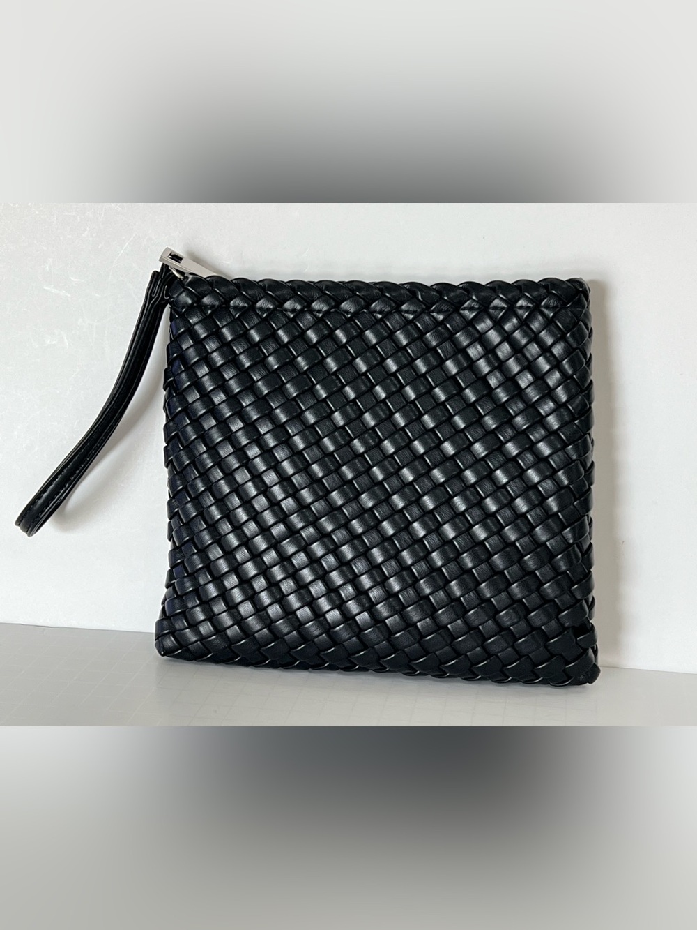 Rachel Zoe Los Angeles New York black Woven Clutch Wristlet Bag